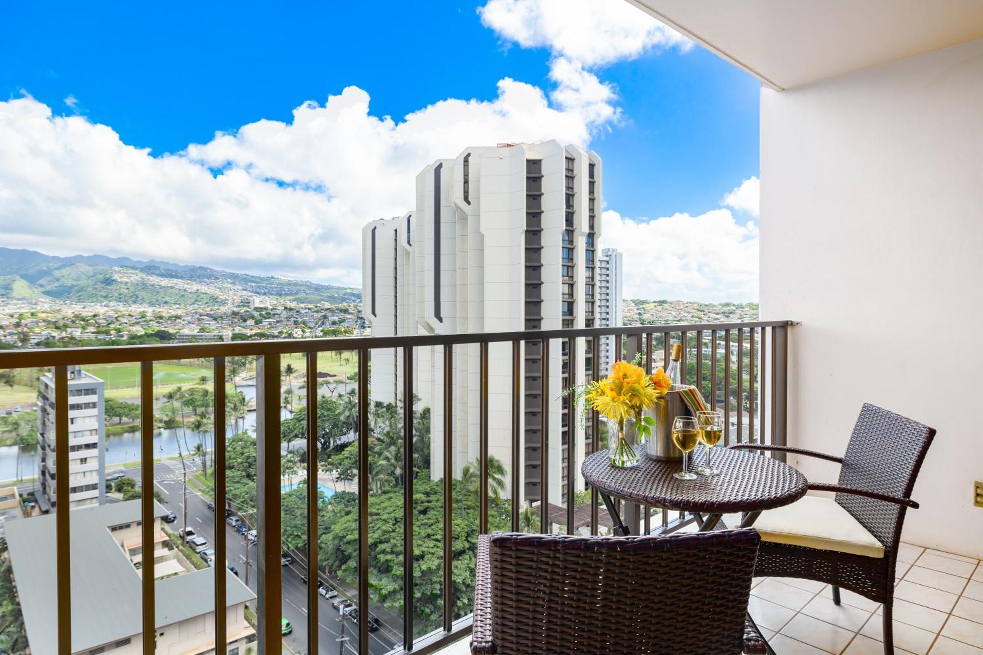 Mountain View Getaway, Free Parking And Beach Steps Away هونولولو المظهر الخارجي الصورة